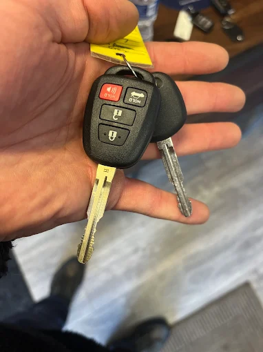 Transponder key programming service in Pittsburgh