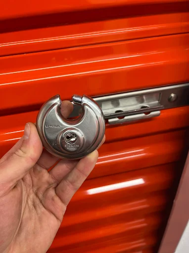 Emergency Locksmith Pittsburgh – LocKey Locksmith unlocking house door at night